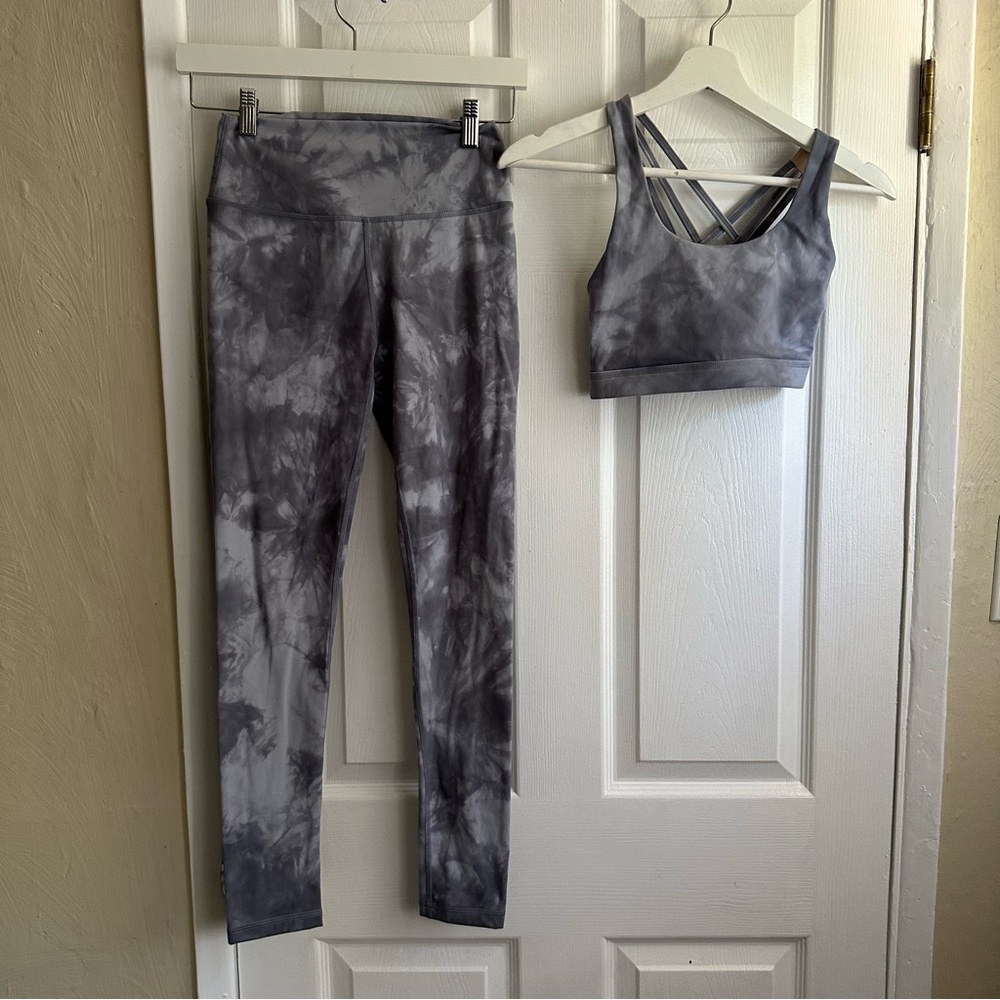 For the peach grey tie dye workout leggings and bra set